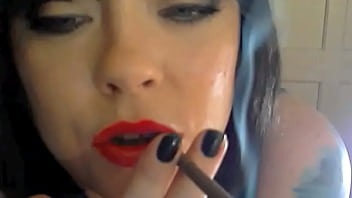 Chubby Domme Smoking A More Cig